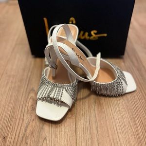 NIB Lulu’s Rhinestone Fringe White Heels Size 8
